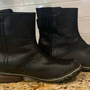 SOREL Slimboots women size 8